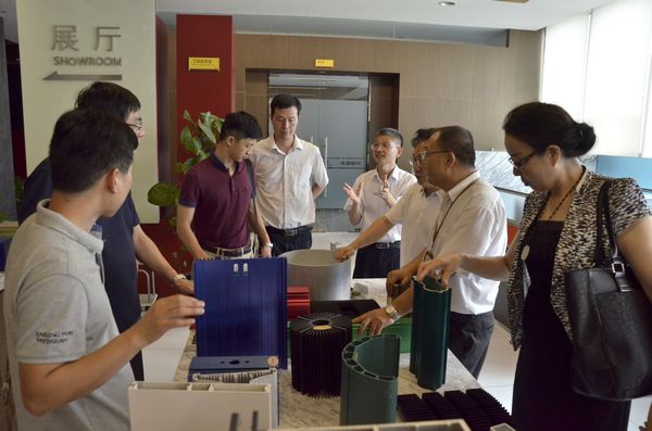 �������Ͳ��ʼ������ֳ������֤��ר����һ��ݰ����˾����