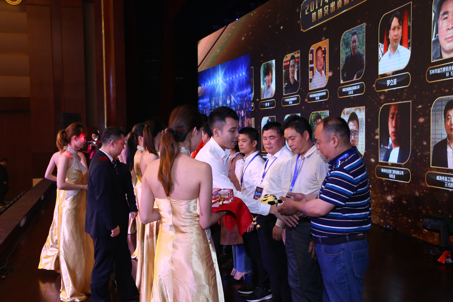 67381����-��Ϸ�ٷ���վ